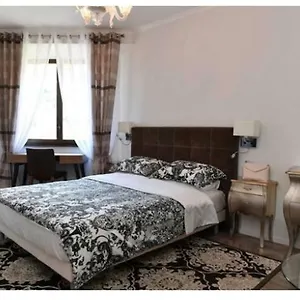 Luxurious In Apartment